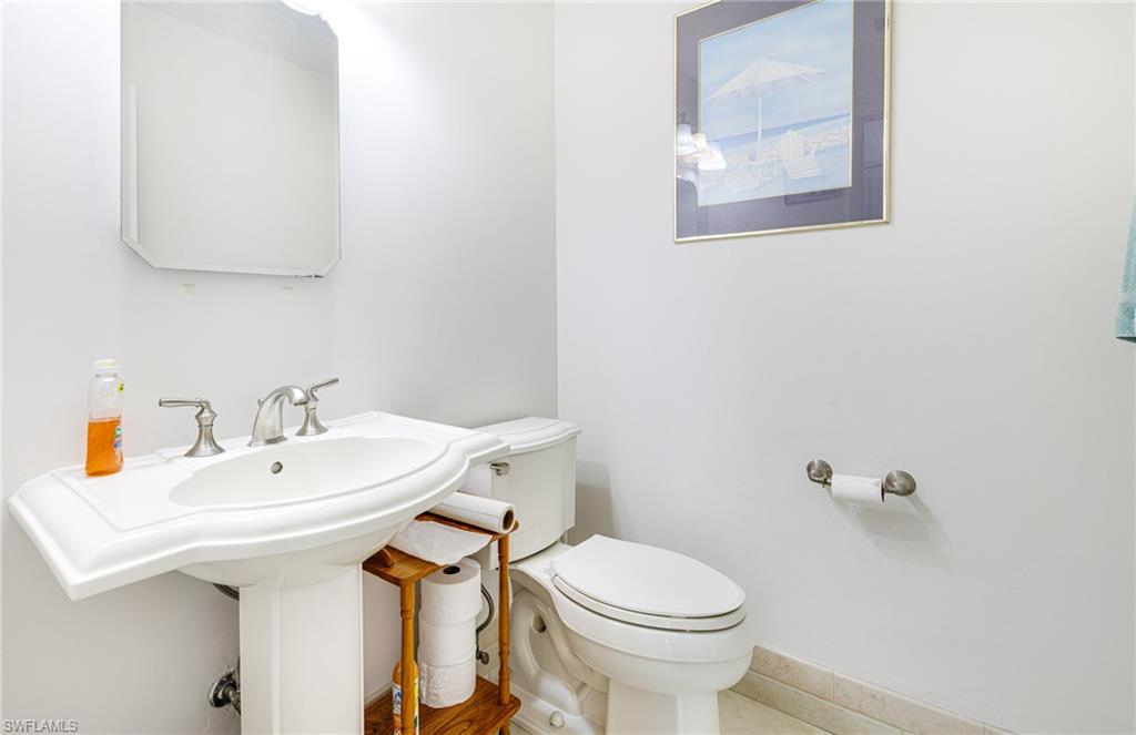 7008 Foxfire DR photo 32