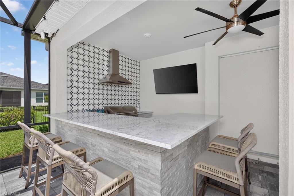 elegant summer kitchen for those gatherings
