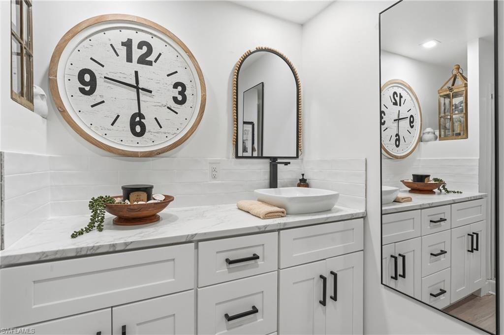 2nd bathroom