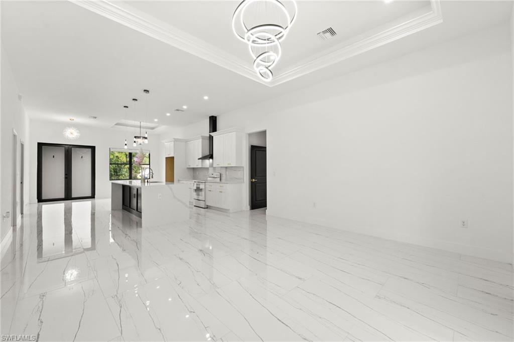14 Truman AVE photo 22