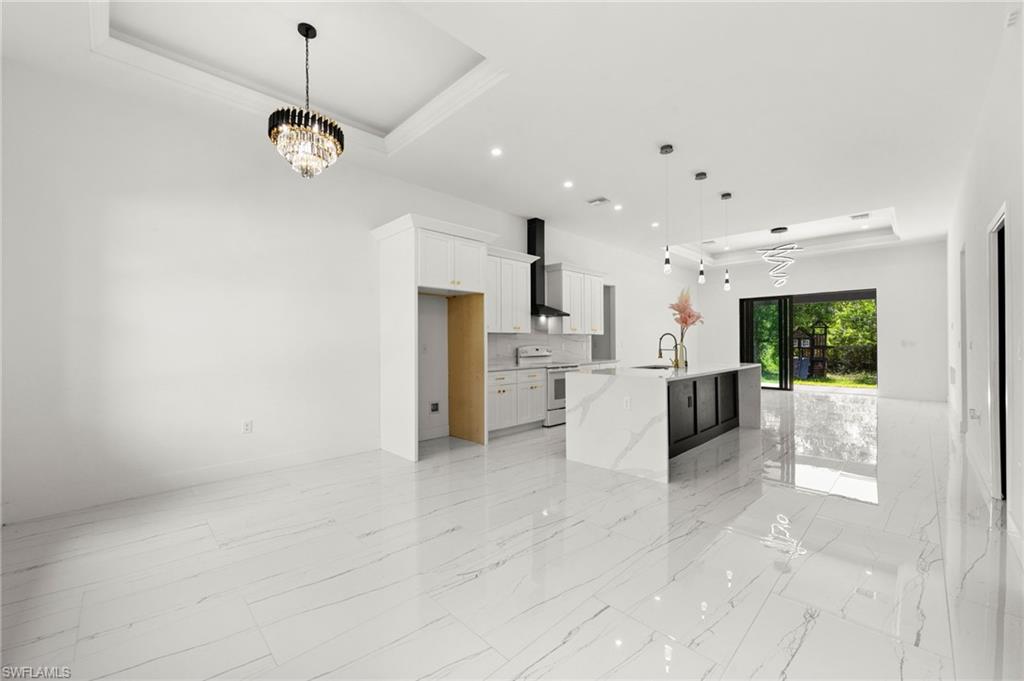 14 Truman AVE photo 8