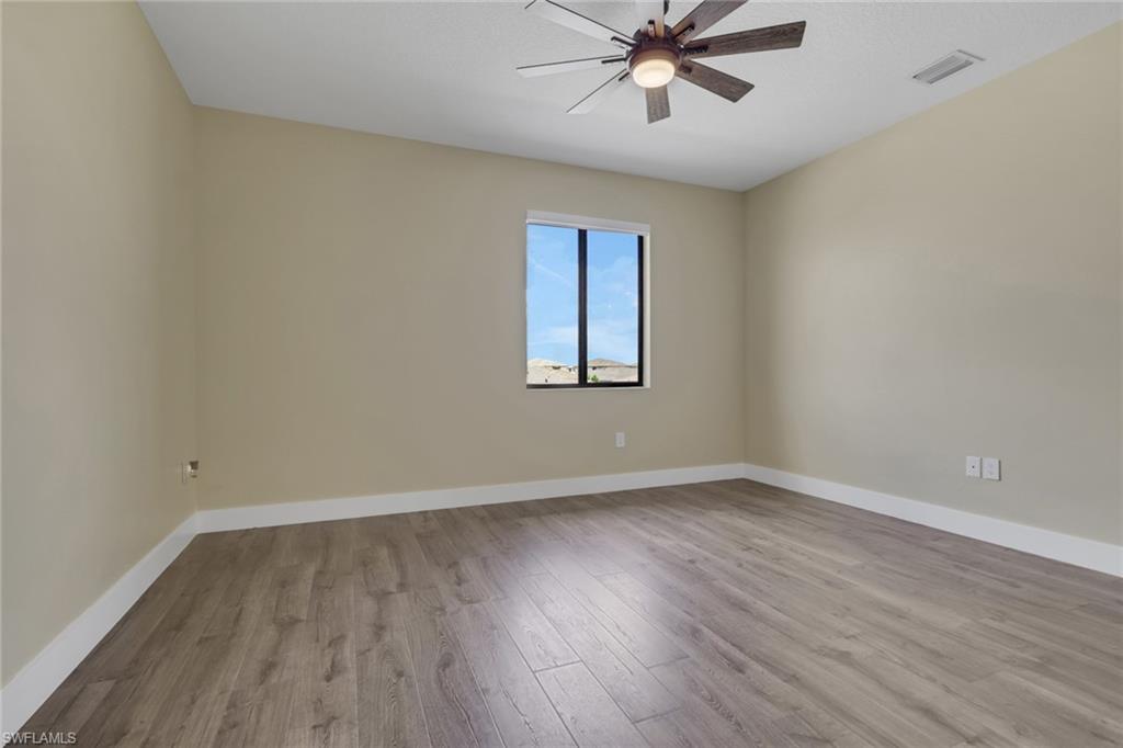5074 Penella AVE photo 24