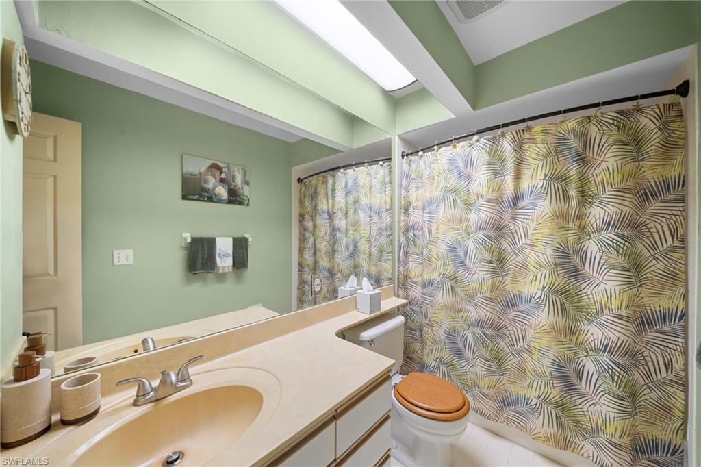 758 Eagle Creek DR 202 photo 10