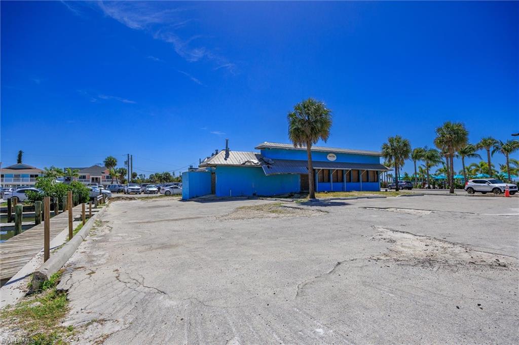1167 Estero BLVD photo 18