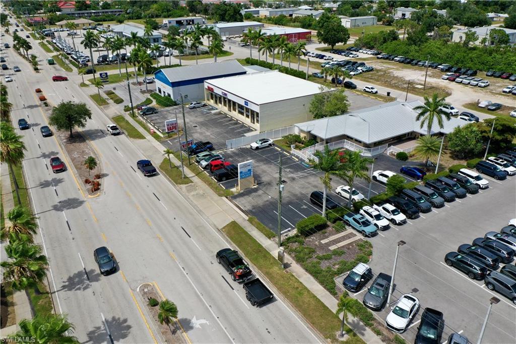 1900 Tamiami TRL C photo 38