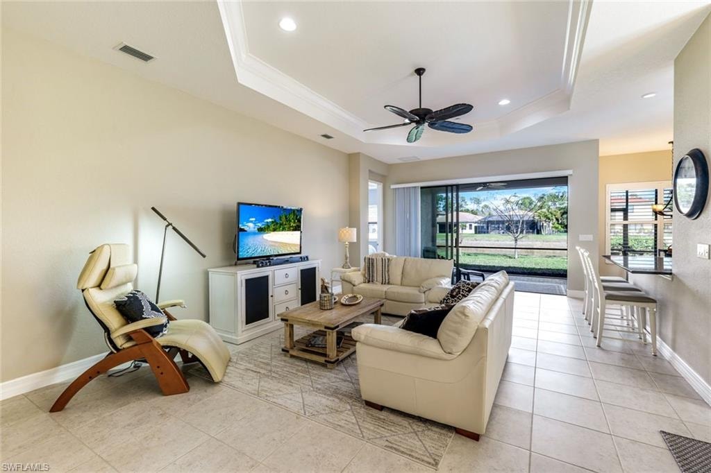 3224 Pacific DR photo 6