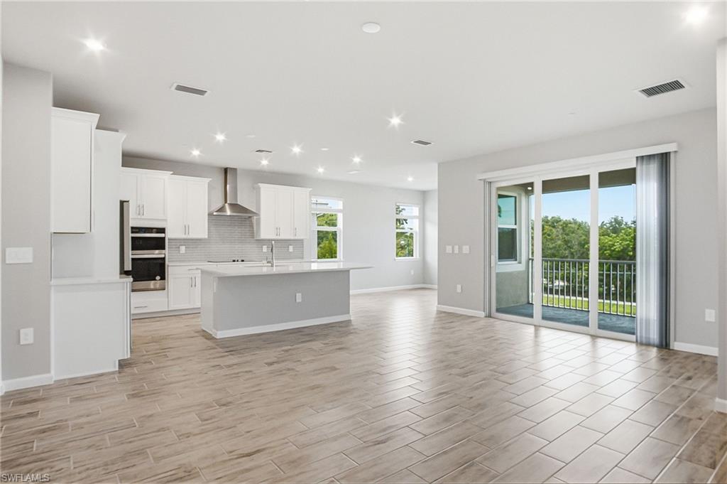 4646 Arboretum CIR 201 photo 11