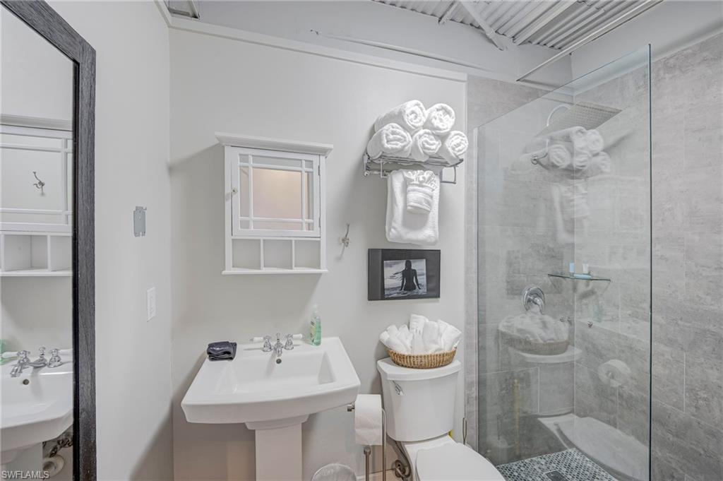 APARTMENT 3