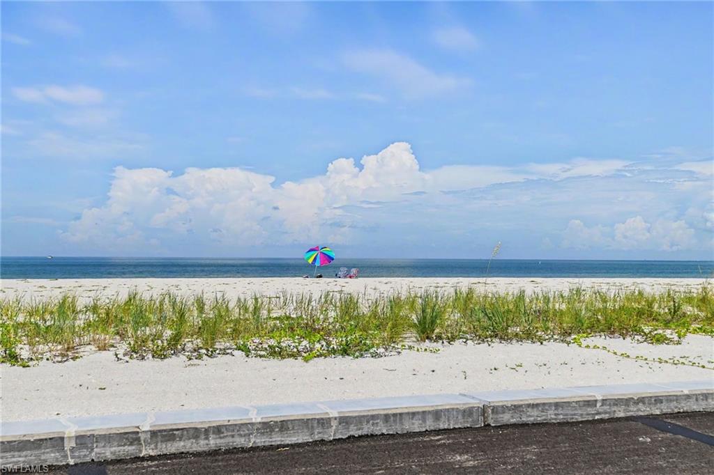 THIS GULF BEACH IS RIGHT OUTSIDE YOUR DOOR!