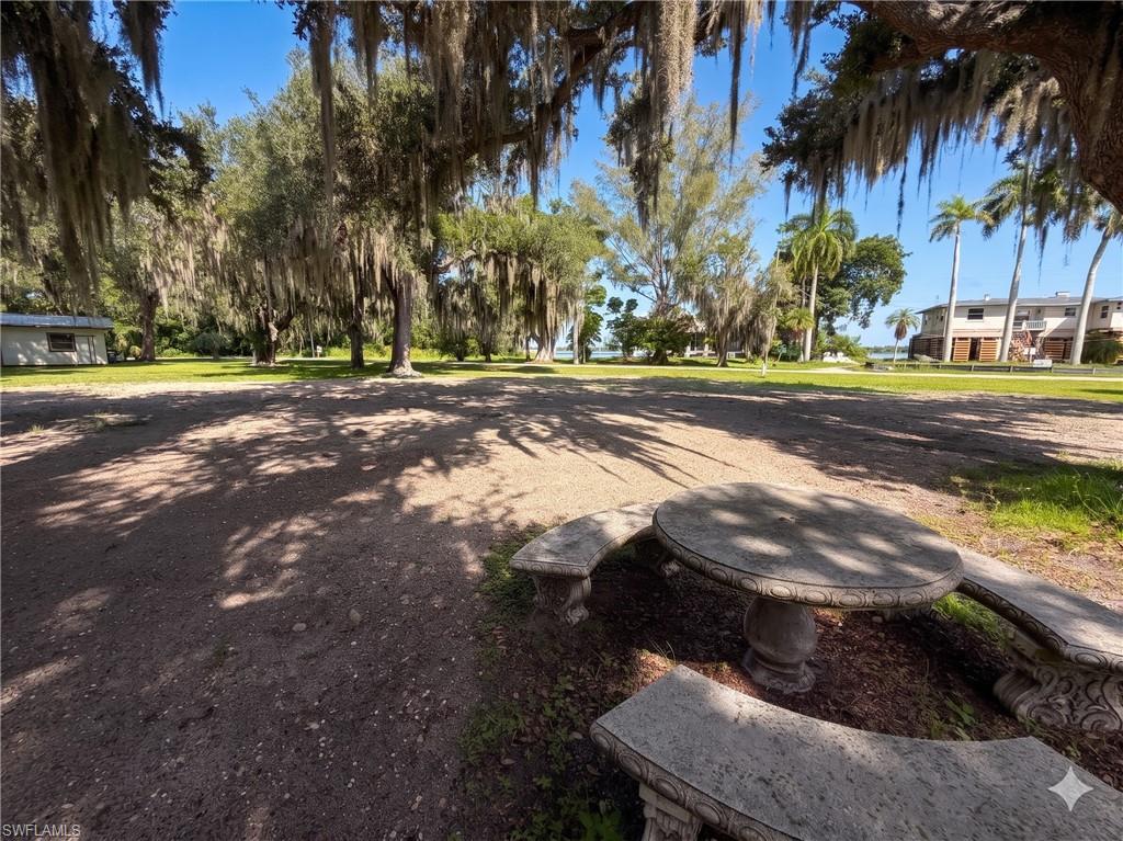 209 Kingston DR photo 39