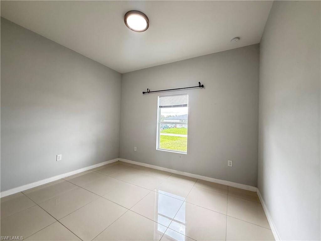 364 Progress AVE photo 14