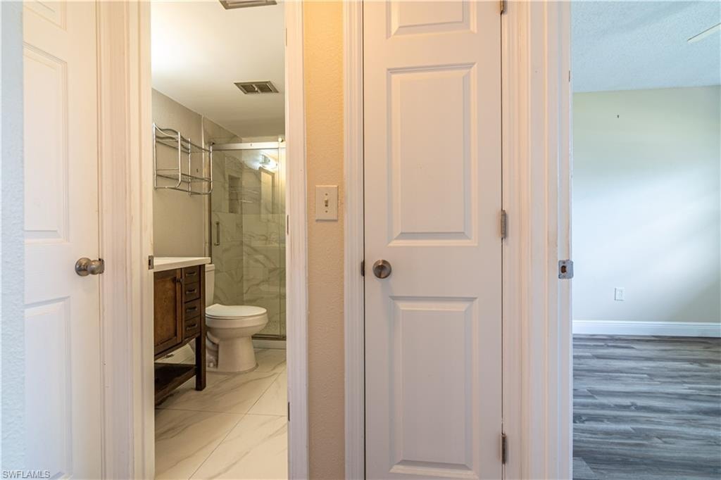 4940 Vincennes ST 106 photo 22
