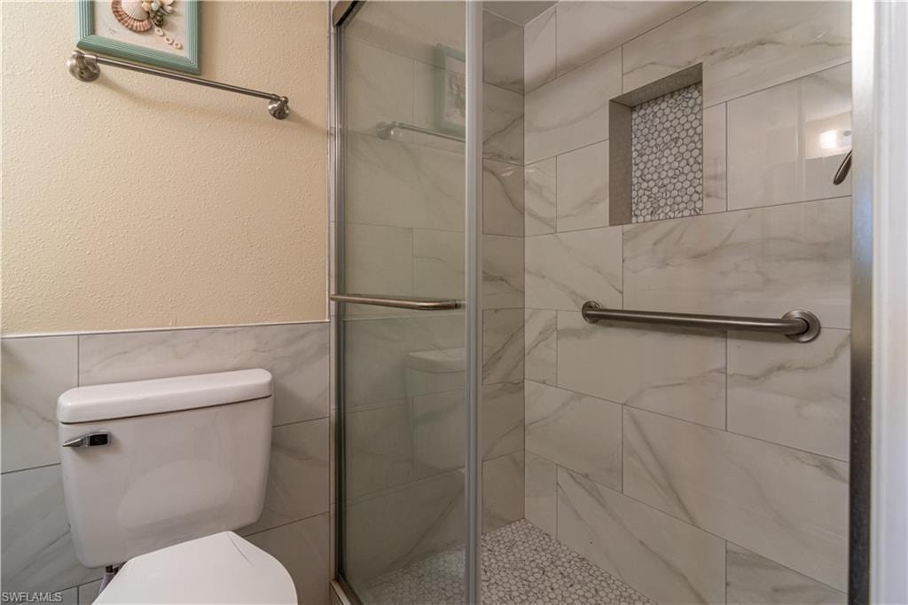 4940 Vincennes ST 106 photo 20