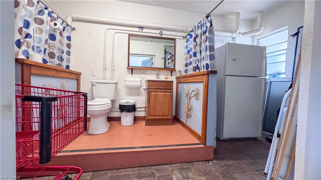 4940 Vincennes ST 106 photo 38