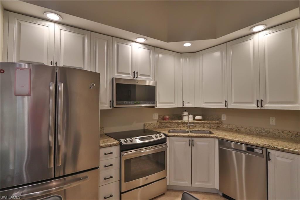 2825 Palm Beach BLVD 116 photo 18