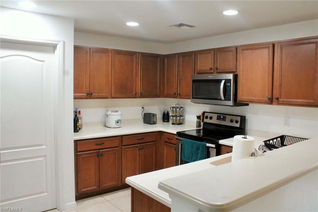 1114 Barfield ST E photo 7