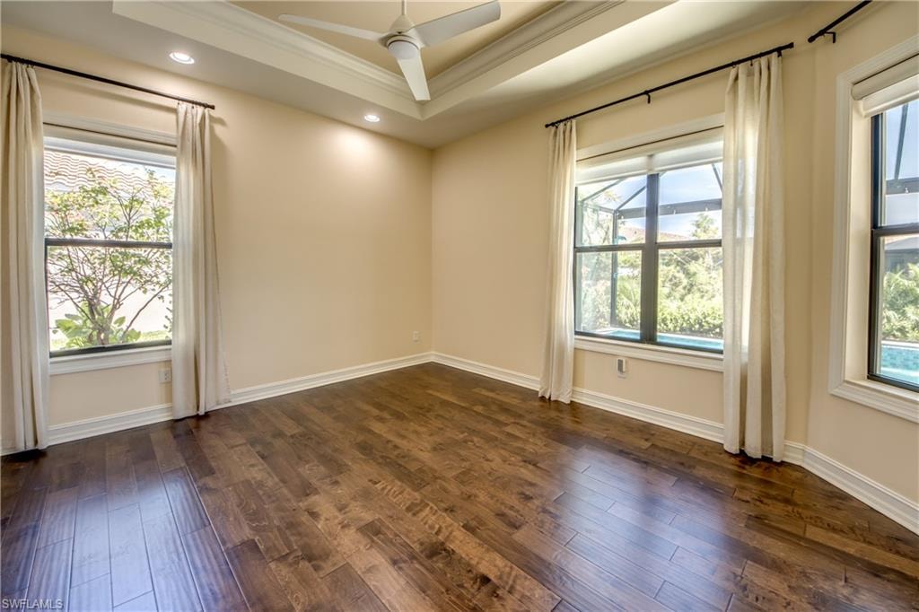 8260 Venetian Pointe DR photo 23