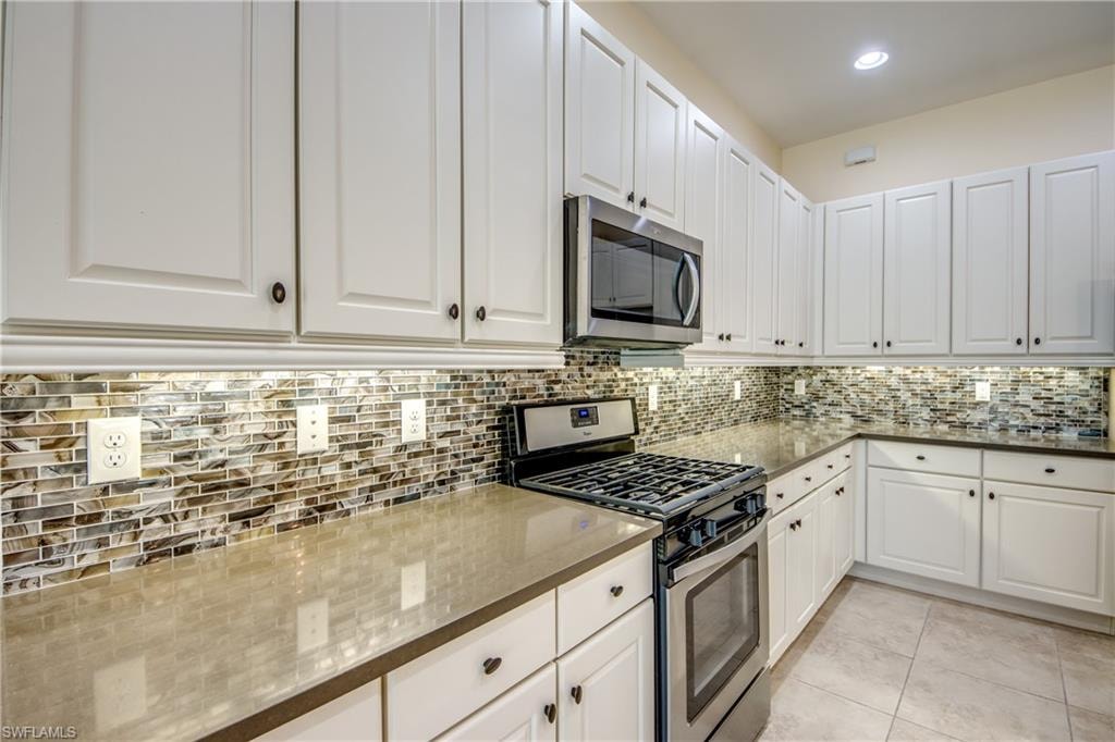 8260 Venetian Pointe DR photo 13