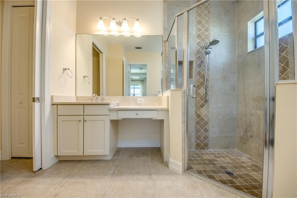 8260 Venetian Pointe DR photo 26