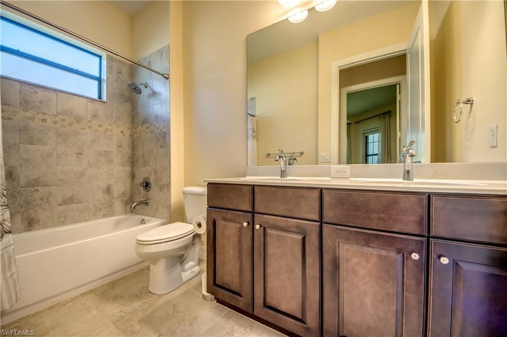 8260 Venetian Pointe DR photo 31