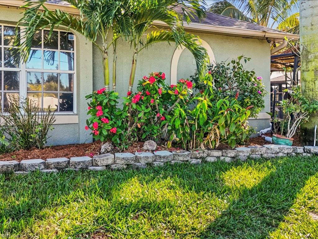 1209 NW 25th PL photo 7