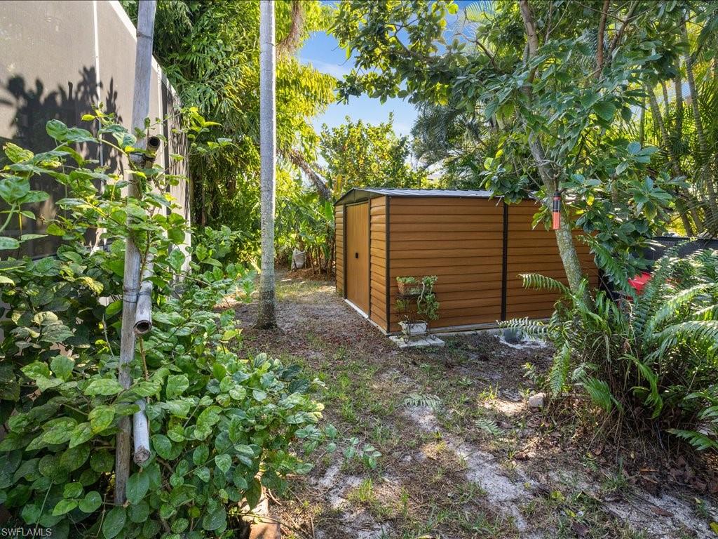 1209 NW 25th PL photo 35