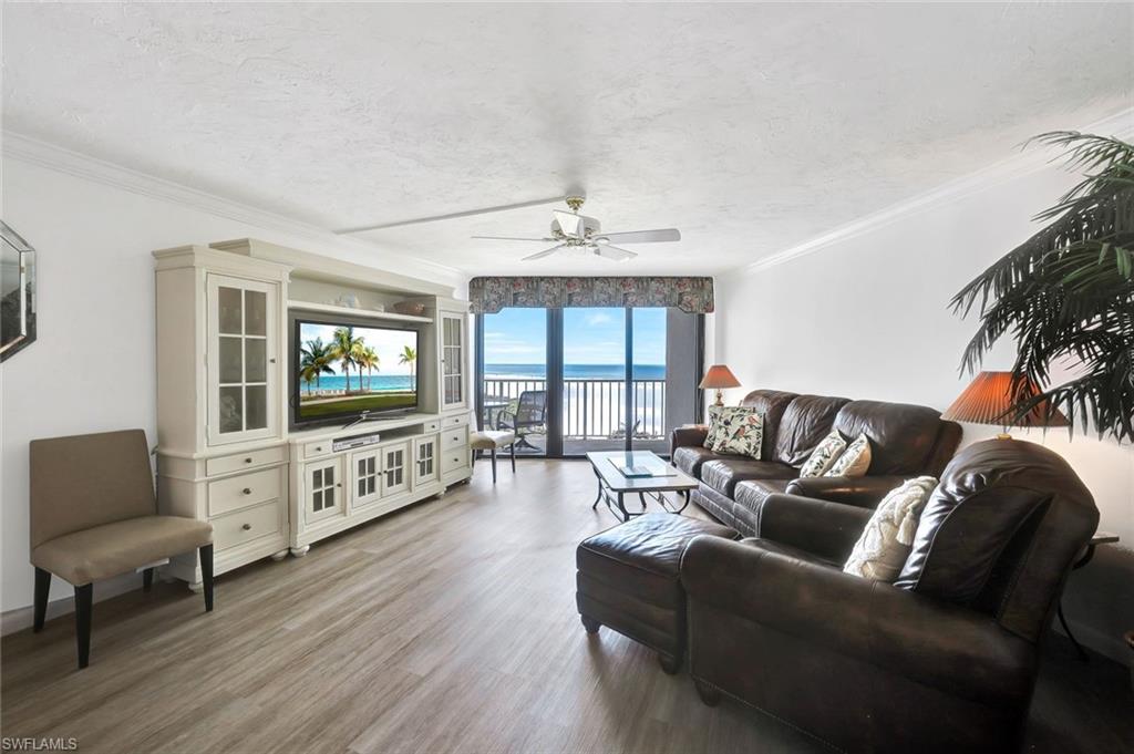 320 Seaview CT 804 photo 23