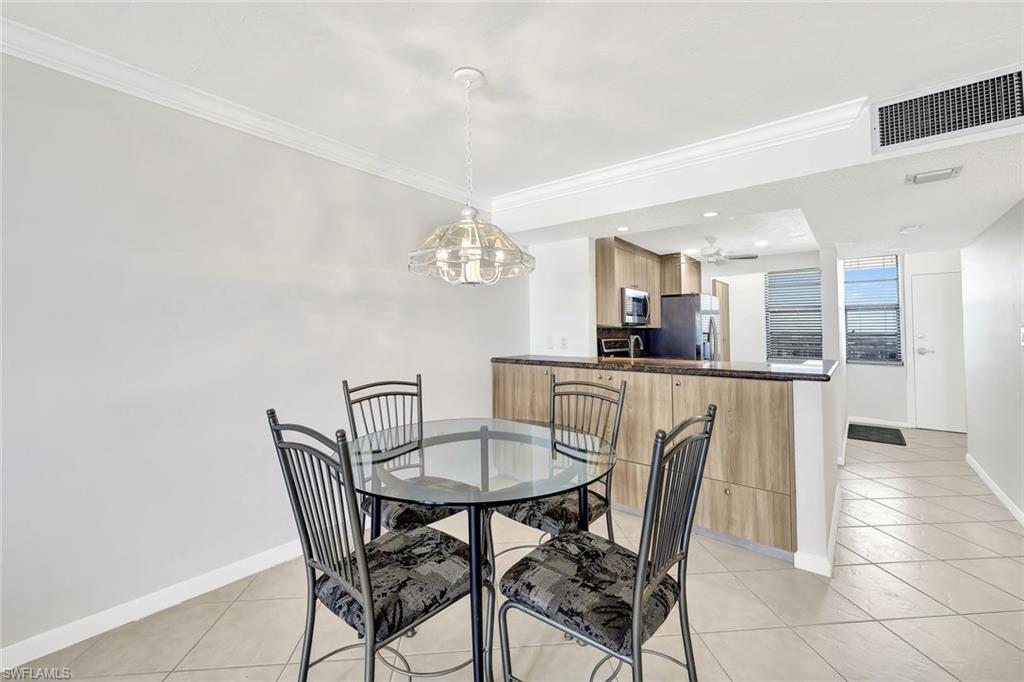 320 Seaview CT 804 photo 27