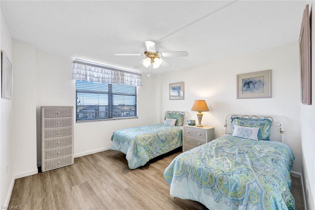 320 Seaview CT 804 photo 9
