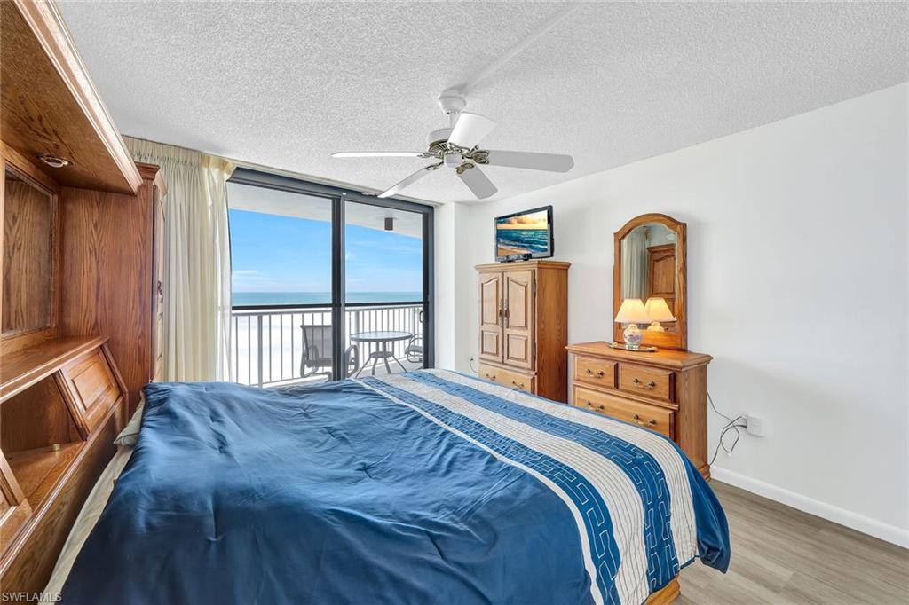320 Seaview CT 804 photo 24