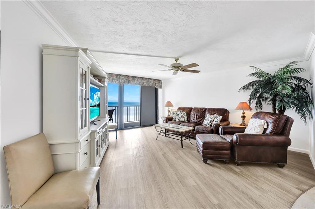 320 Seaview CT 804 photo 30