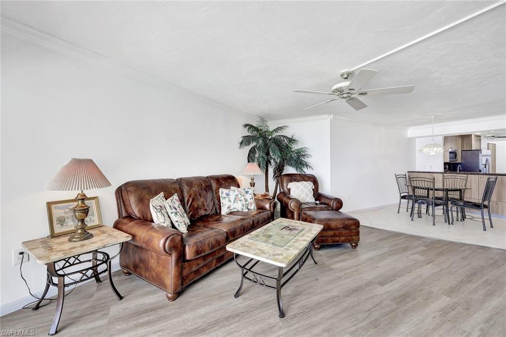 320 Seaview CT 804 photo 11