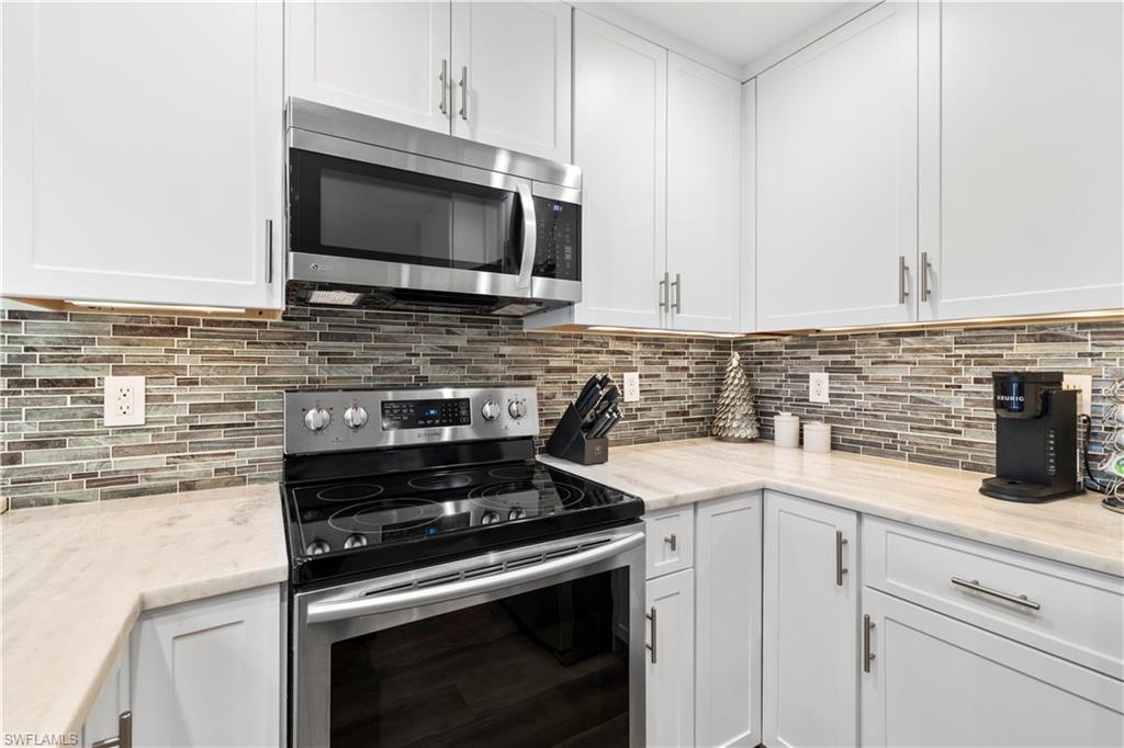 9101 Vanderbilt DR 302 photo 6