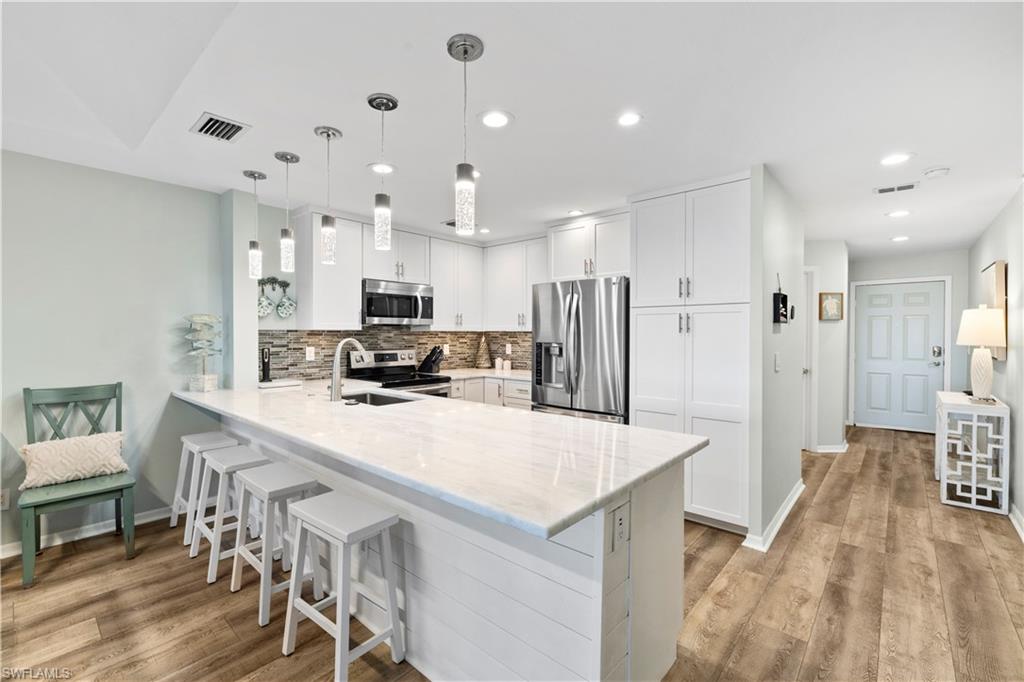 9101 Vanderbilt DR 302 photo 8