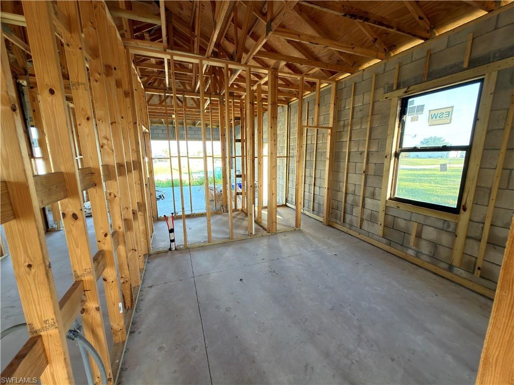2713 NW 18th AVE photo 9