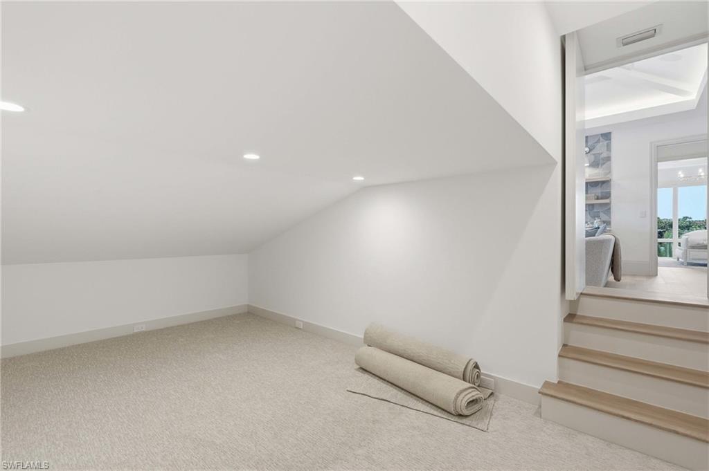 636 Fountainhead LN photo 31