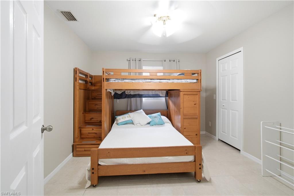 1712 SW Santa Barbara PL photo 12