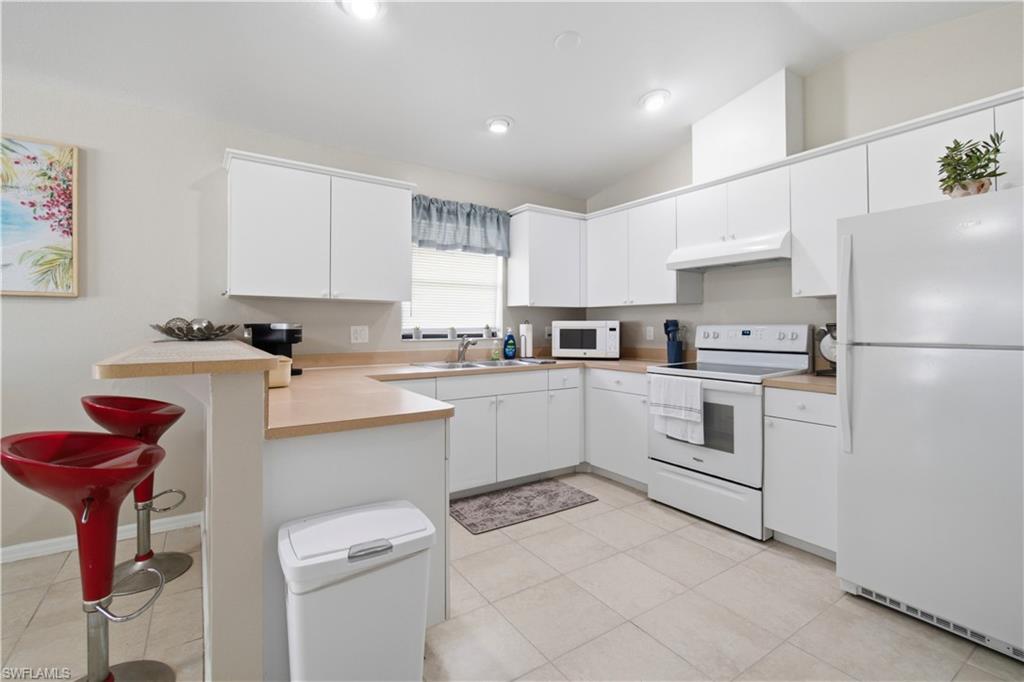1712 SW Santa Barbara PL