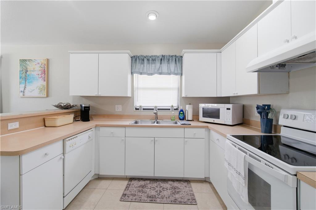 1712 SW Santa Barbara PL
