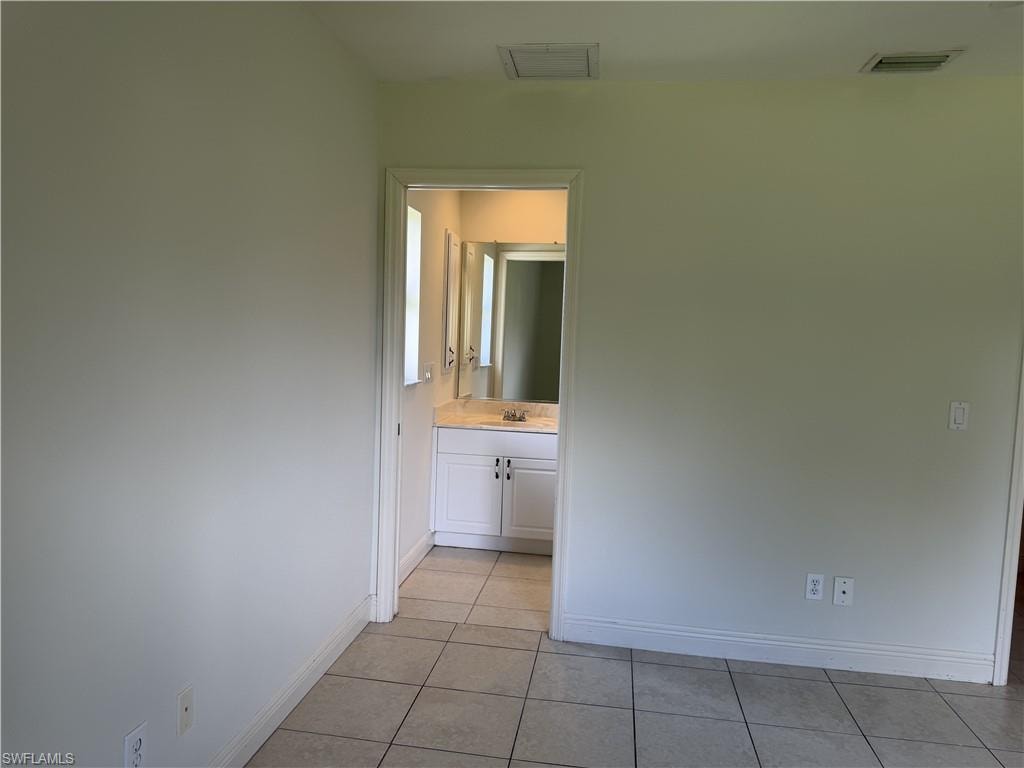 305 NW 22nd PL photo 9