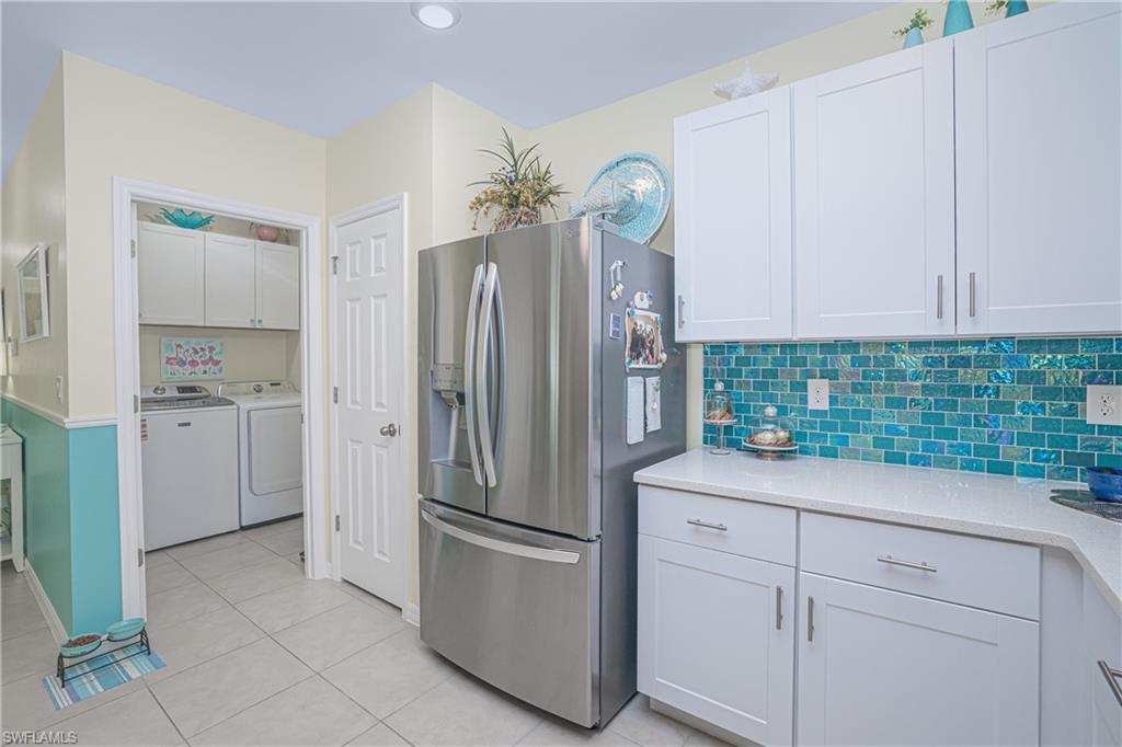25104 E Lenox CIR photo 6