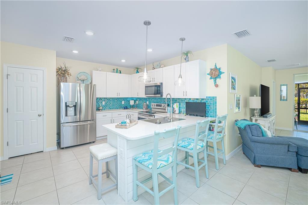 25104 E Lenox CIR