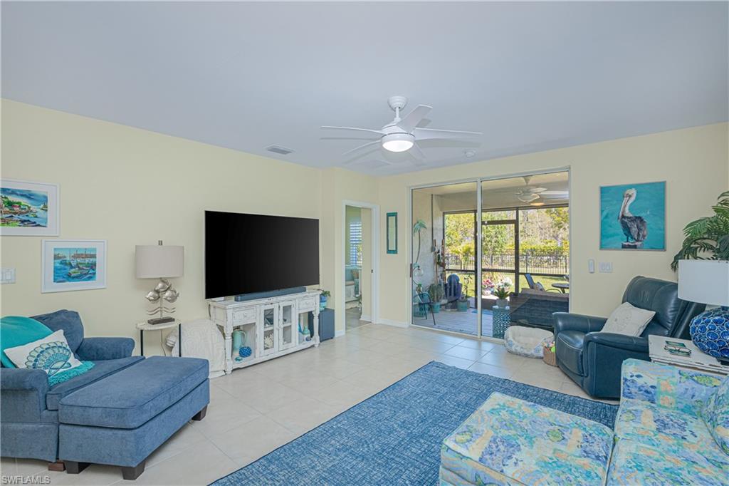 25104 E Lenox CIR photo 14
