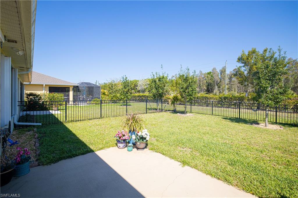 25104 E Lenox CIR photo 18