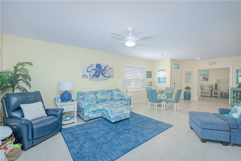 25104 E Lenox CIR photo 11