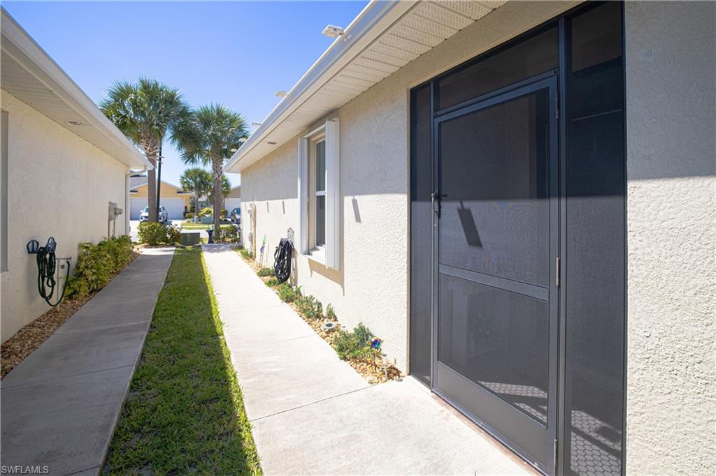 25104 E Lenox CIR photo 44