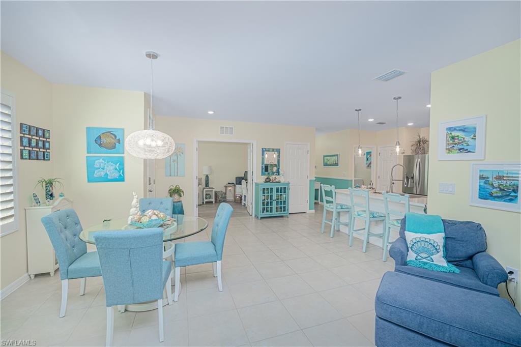 25104 E Lenox CIR photo 8