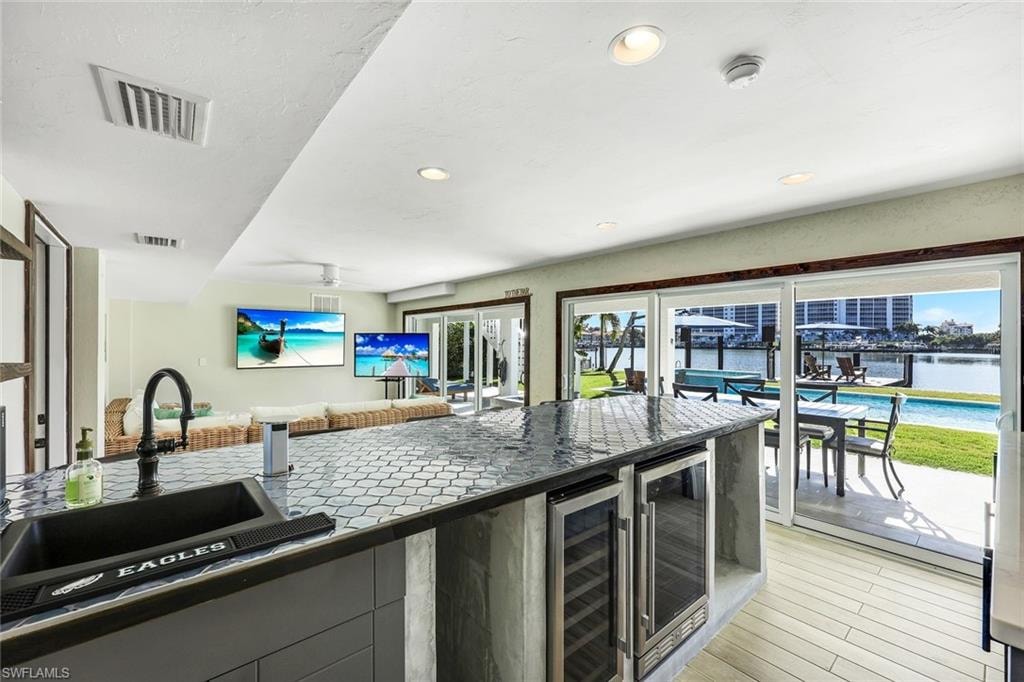 336 Oak AVE photo 28