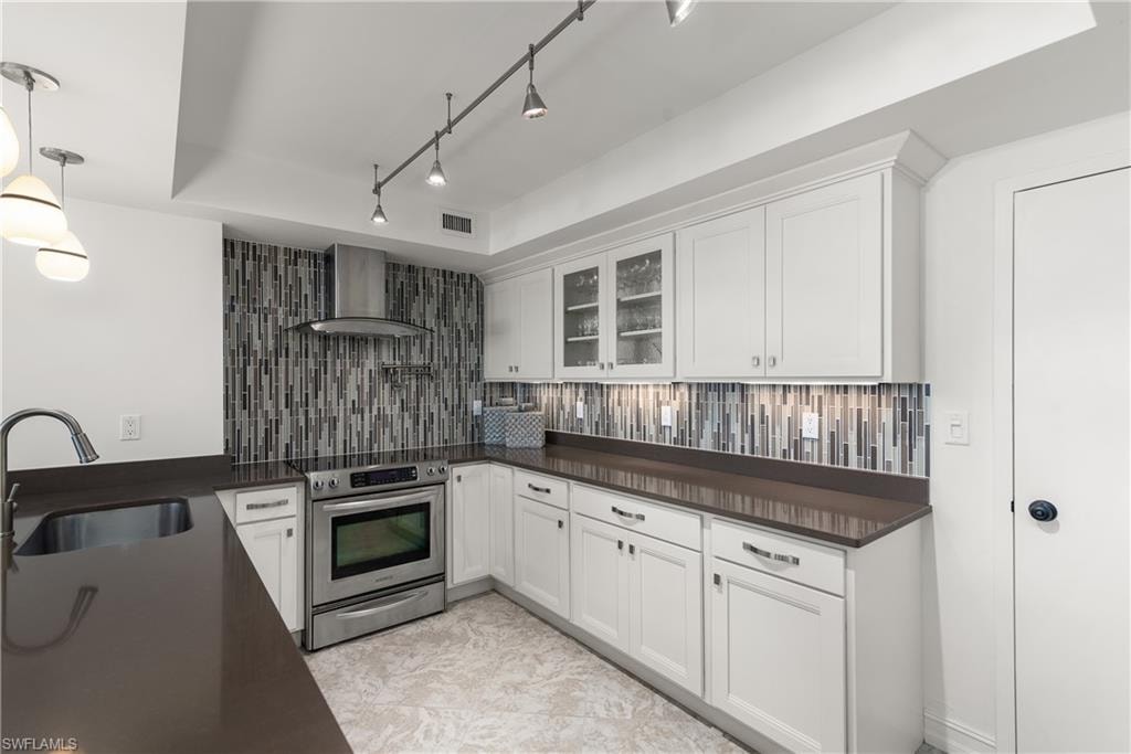 3115 Gulf Shore BLVD N 203S photo 12