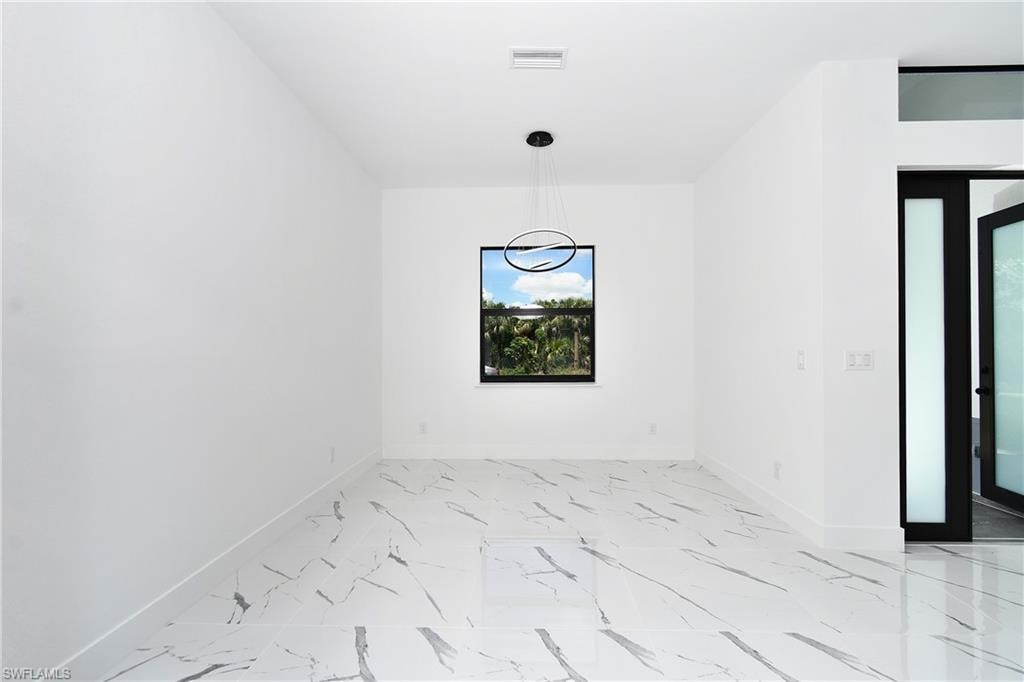 317 Lancelot AVE photo 10